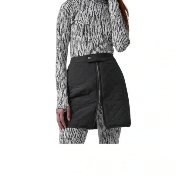 Athleta Apres Ski skirt quilted black zip up - Picture 1 of 16